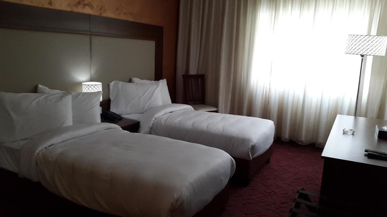 President Hotel Amman Buitenkant foto